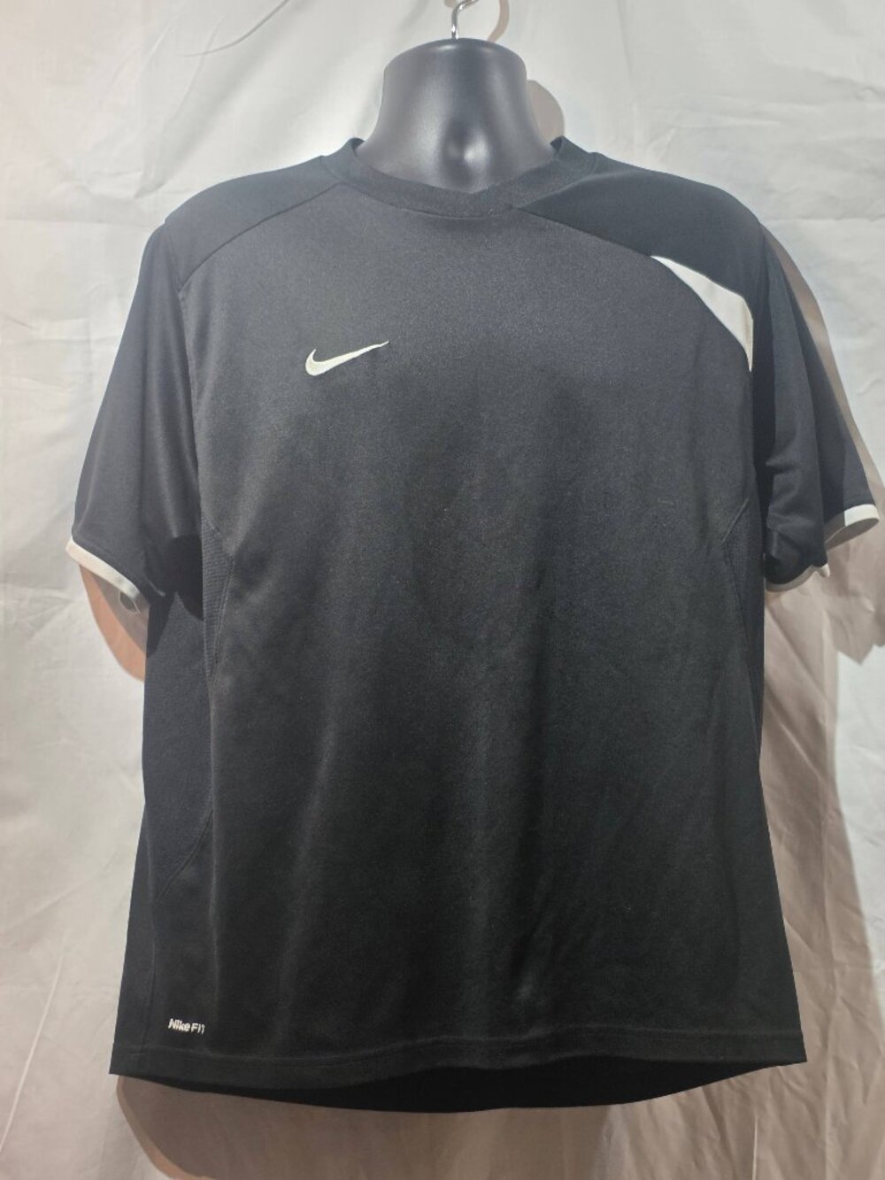 Nike Dri-FIT Black Short Sleeve Training T-Shirt - Size L